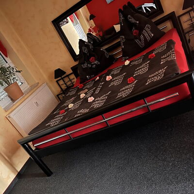 Liebesnest Bett